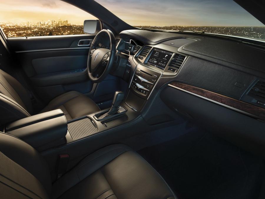  Lincoln MKS 2012 года  (фото 8 из 12)